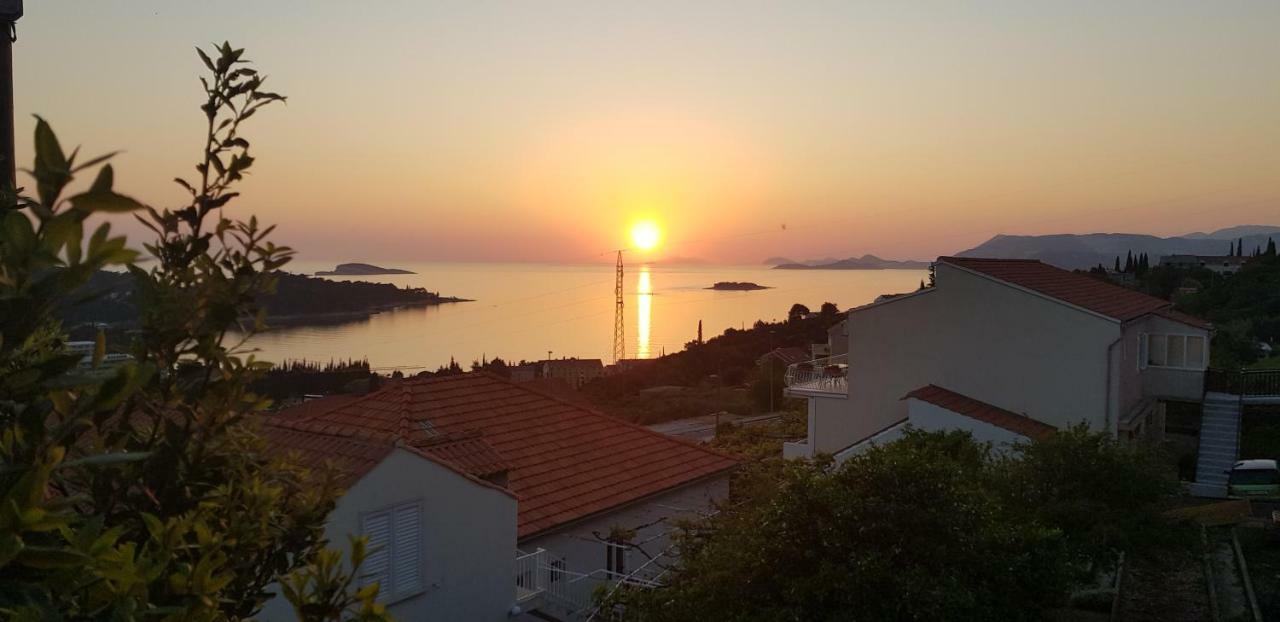 Sunset Villa 察夫塔特 外观 照片